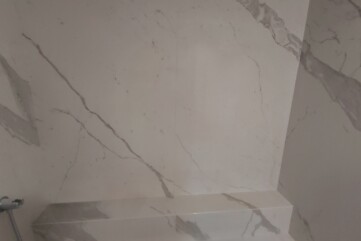 A bathroom - Bianco Statuario Venato quartz sinter