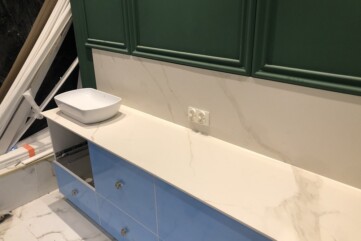 Bathroom tops -Calacatta Oro Venato LARGE FORMAT CERAMICS