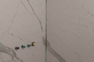 Bathroom walls - Bianco Statuario Venato LARGE FORMAT CERAMICS