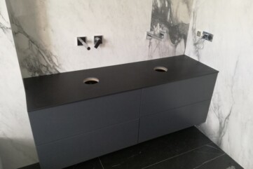 The bathroom worktop - Collection Nero Assoluto LARGE FORMAT CERAMICS